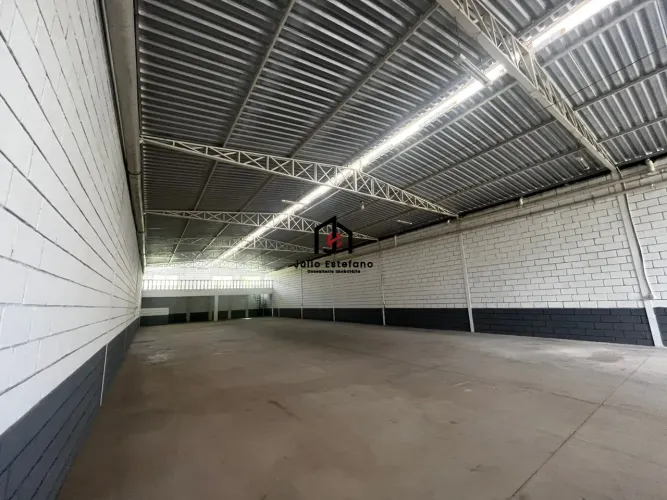Galpão c/ área de 540,00m² no bairro Campos Elíseos em Taubaté