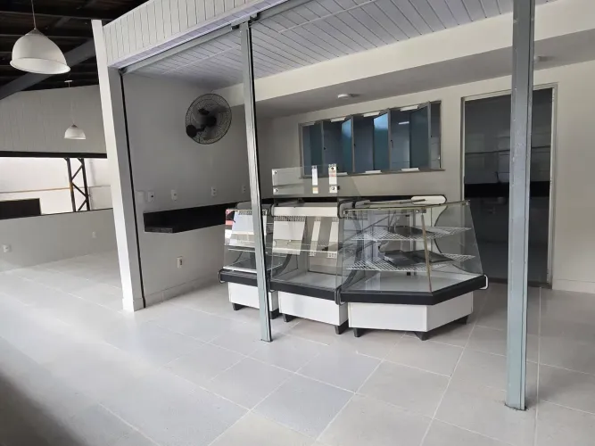 Ponto comercial pronto na Batista Campos