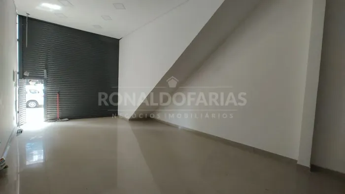 Salão Comercial para Locação no Jardim Shangrilá / Grajaú