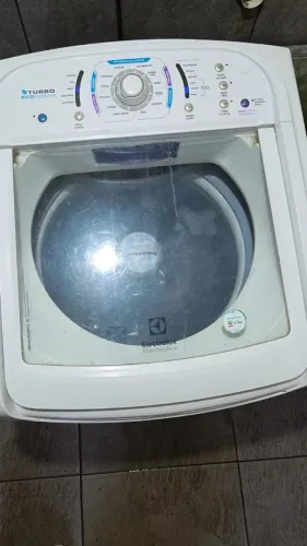 Máquina de lavar roupas Eletrolux 16 kg
