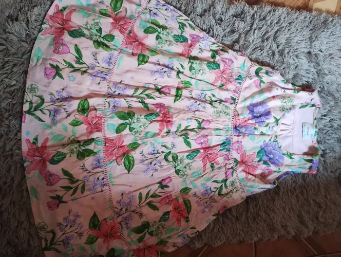 Vendo roupas femininas de última qualidade para mas informações entre em contato 
