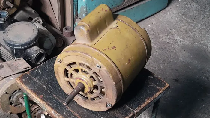 Motor Weg 1/2 HP rebobinado