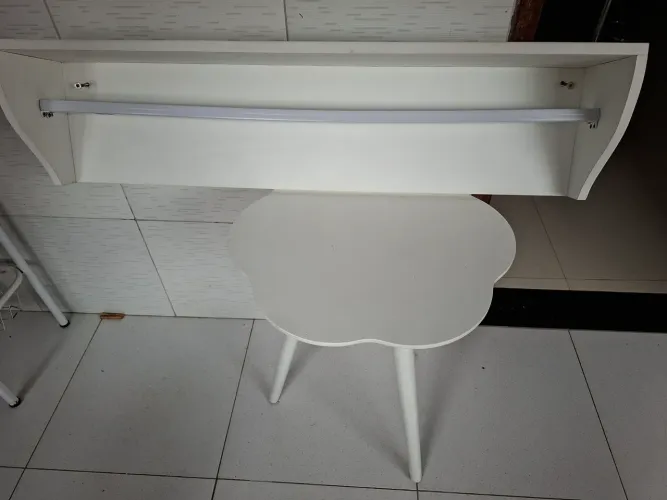 Utensílios pra quarto de bebê, porta fraldas, mesa nuvem , e nichos com led