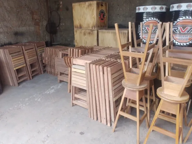 Jogo de mesa dobrável somente lixando 