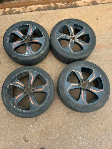 Rodas liga leve aro 17 com 5 furos 