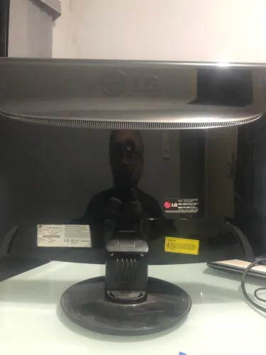 MONITOR LG - 22 ?  . FALTRON  W2252TQ - PF 