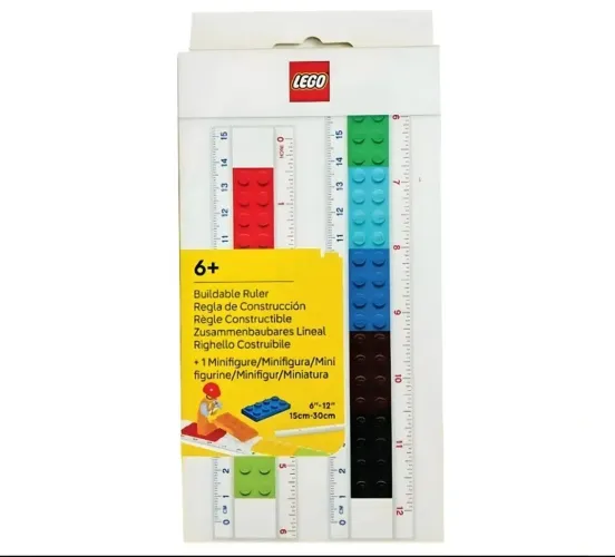 Régua plástica e minifigura Lego