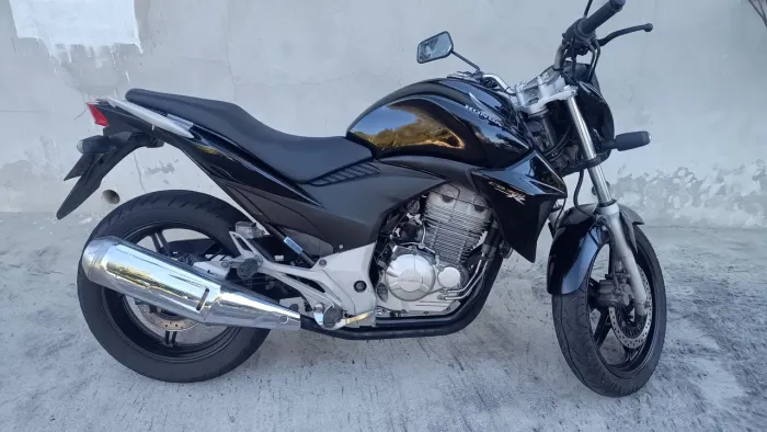CB 300 2014 - ABAIXO DA TABELA FIPE