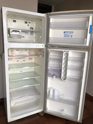 Geladeira Electrolux DFF44 Premium - Frost Free