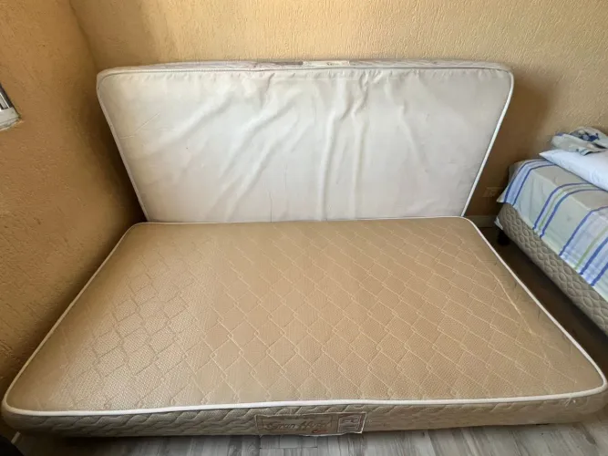 Vende se 2 cama box de solteiro pagamento só no ato da retirada do produto