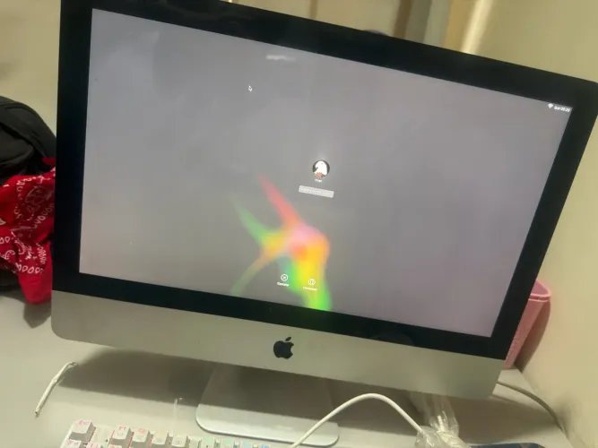 Vendo imac 21,5 polegadas 16gb usado