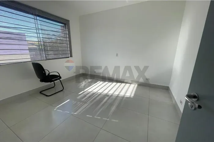 Sala para locação, com 12m², no bairro Jardim Elite, R$900,00