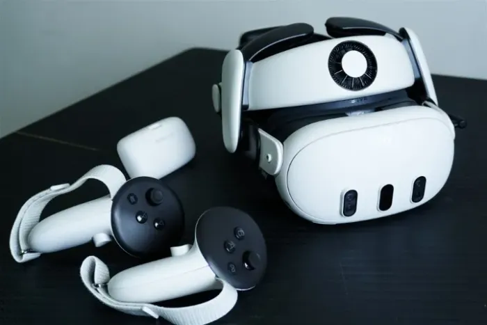 Meta Quest 3 512GB + Kit BOBOVR S3 Pro, C3, F3 e B100 extra