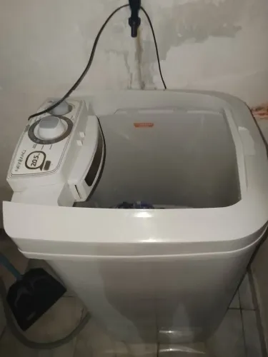 Tanquinho de lavar roupa
