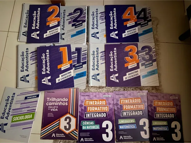 Vendo livro do colegio adventista faama 