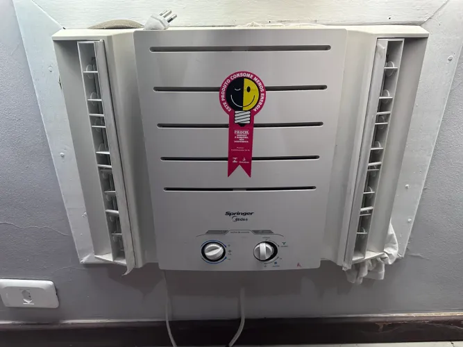 Vendo um ar condicionado springer
