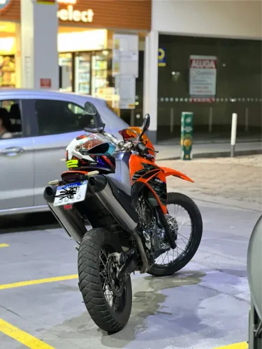 XT660r laranja única 