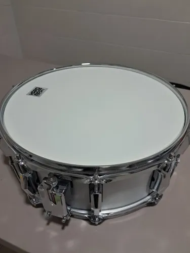 Caixa Hardbeat Alumínio 14x5, 10 afinações em perfeito estado com bag nova