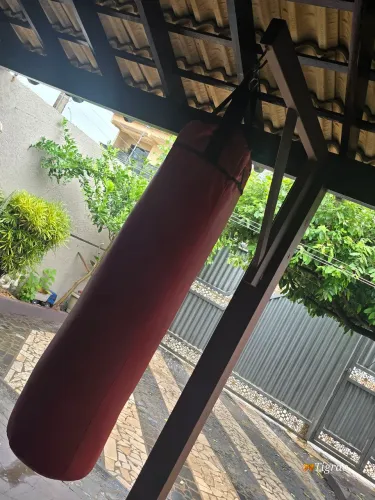 Saco de boxe mais suporte
