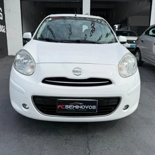 Nissan March SV 1.0 12V Flex 5P 2014