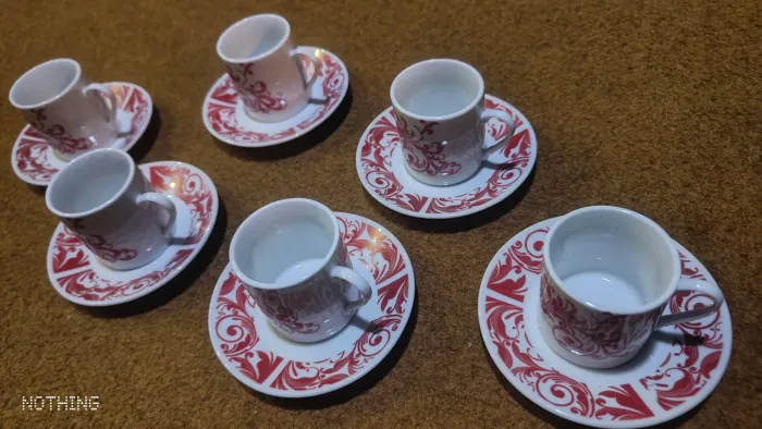Conjunto 6x Xícaras e 6 Pires Confeccionados em Cerâmica | Novos |