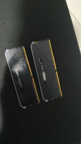 Kit Memória RAM Corsair Vengeance RGB RS 32GB (2x16GB) DDR4 3200MHz