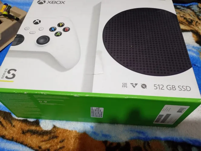 Xbox Series S - 512 GB seminovo