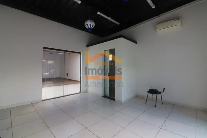 Casa Comercial para Locação em Americana-SP na Vila Santa Catarina: 4 Salas, 2 Banheiros,