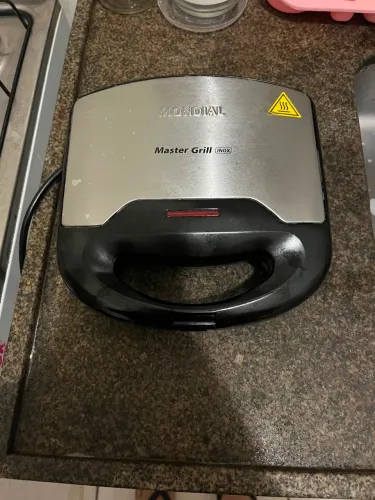 Sanduicheira 50,00
