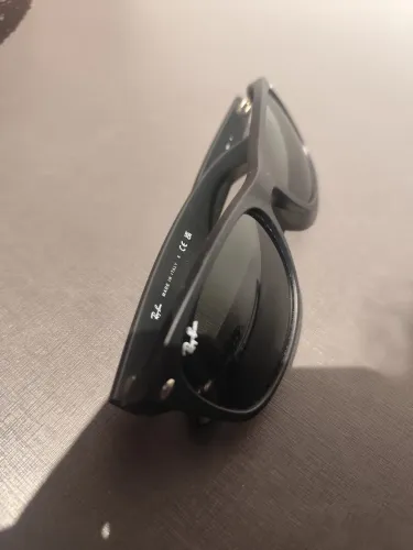 RayBan RB2132