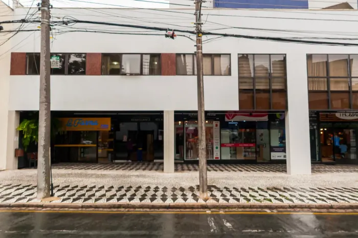 Conjunto comercial para alugar no bairro Juvevê