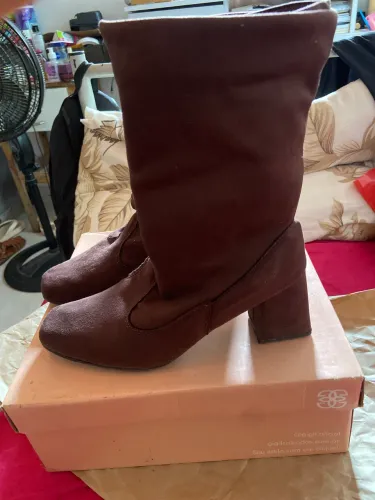 Bota GiGi com Salto