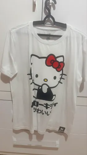 Camiseta Branca Hello Kitty Tamanho P