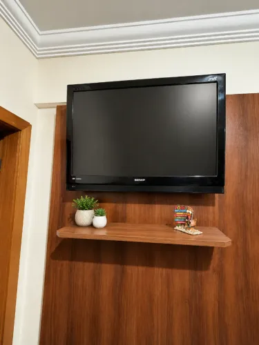 Televisão LCD 32 polegadas (Não é Smart!)