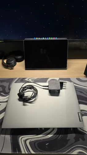 Lenovo 145 s