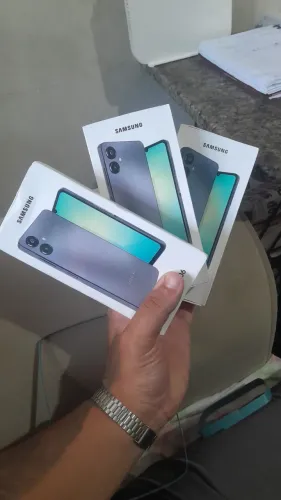 Galaxy A6 na caixa.