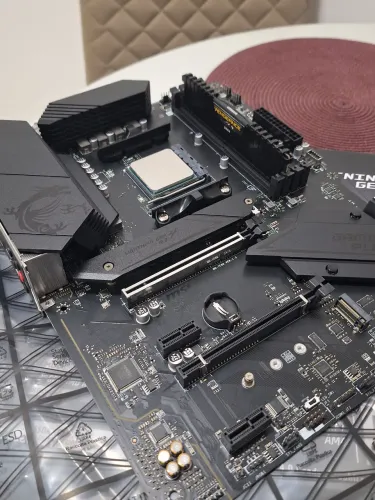 Kit Ryzen 5 5500, B550 MSI GAMING PLUS, 16GB DDR4