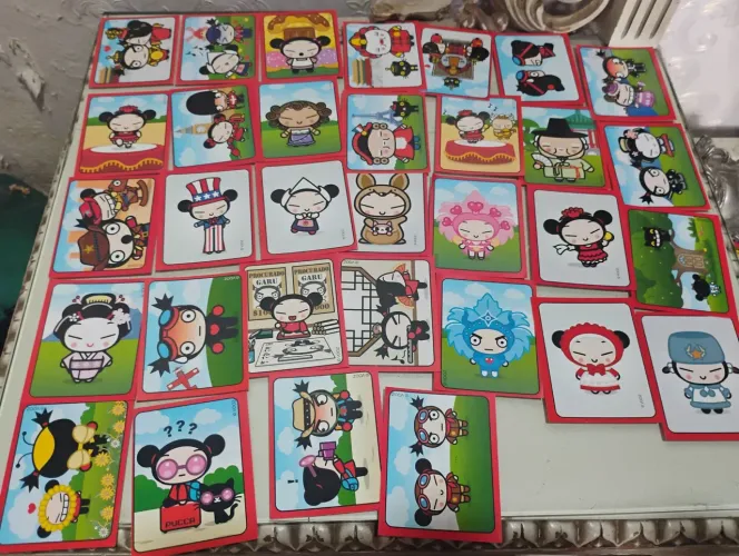 Lote Figurinhas Pucca Colecionáveis e Etiquetas Temáticas