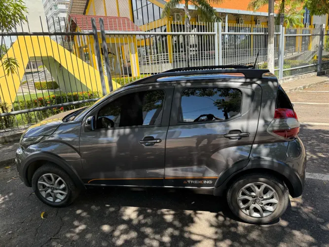 Fiat Mobi Trekking 1.0 Flex 5P 2025