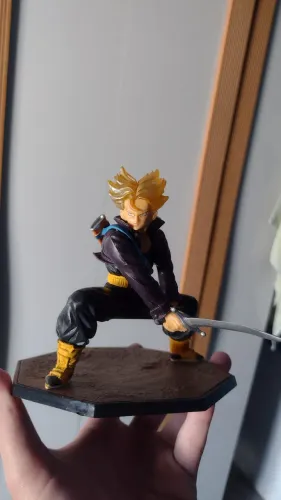 Trunks Dragon Ball Z Super Sayajin Action Figure