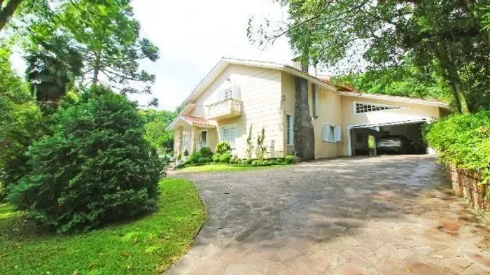 Casa Condominio em Porto Alegre, no bairro Cascata, com 3 dormitório(s), e 3 ban