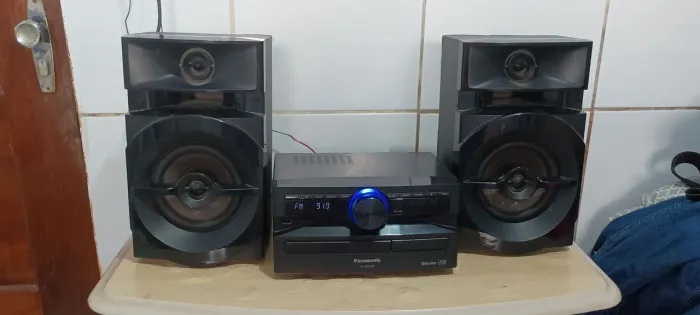 Mini System Panasonic,modelo da linha SC-AKX100.