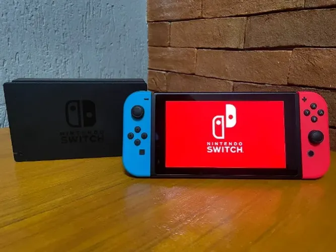 Console Nintendo Switch V2 Azul/Vermelho Seminovo (Desbloqueado) (6 meses de Garantia)