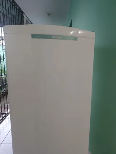 Geladeira degelo seco ótimas condições 