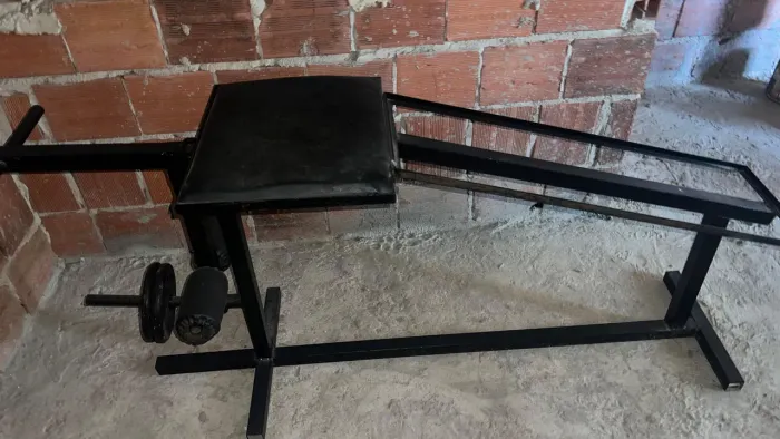 Cadeira flexora e extensora 