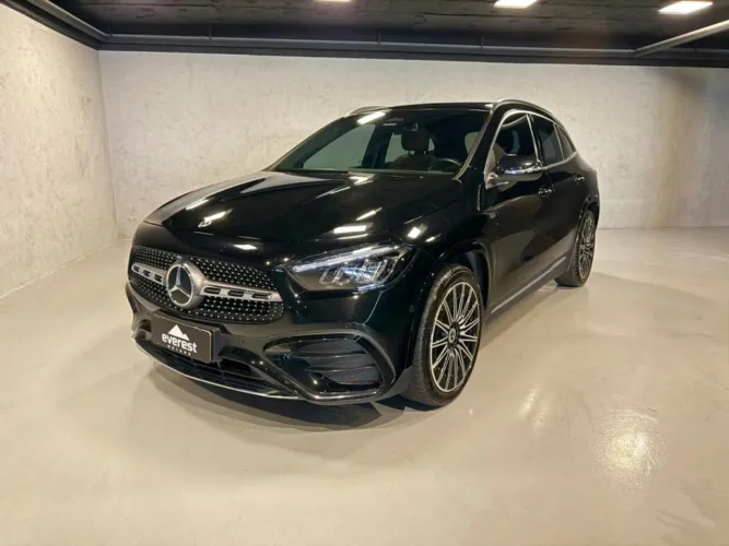 Mercedes-Benz GLA 200 Vis. Black ED. 1.6 TB 16V Aut. 2025