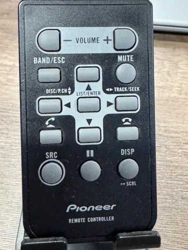 Controle novo e original pioneer para som automotivo na oferta só 99,00