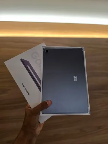 *Galaxy Tab S10 FE*  128GB Wi-Fi,Semi Novo Com Caneta   *R$2050 