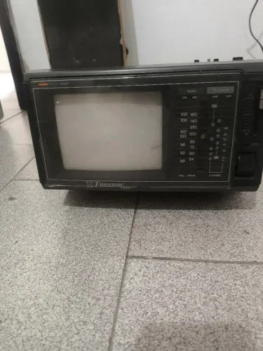 Tv rádio portátil, Emerson, relíquia