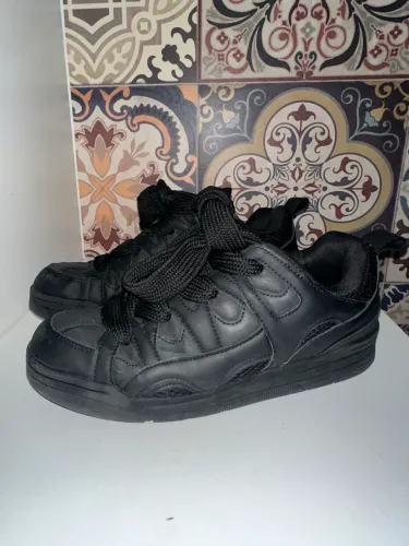 Tênis Zara cadarços max